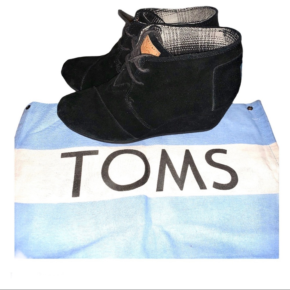 TOMS Desert Suede Wedge Black Booties 7.5